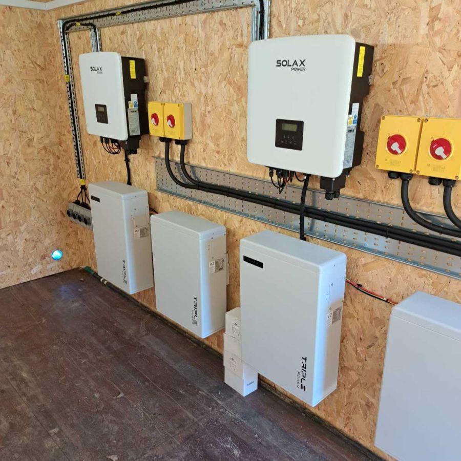 Battery storage supporting energy resilience on a farm