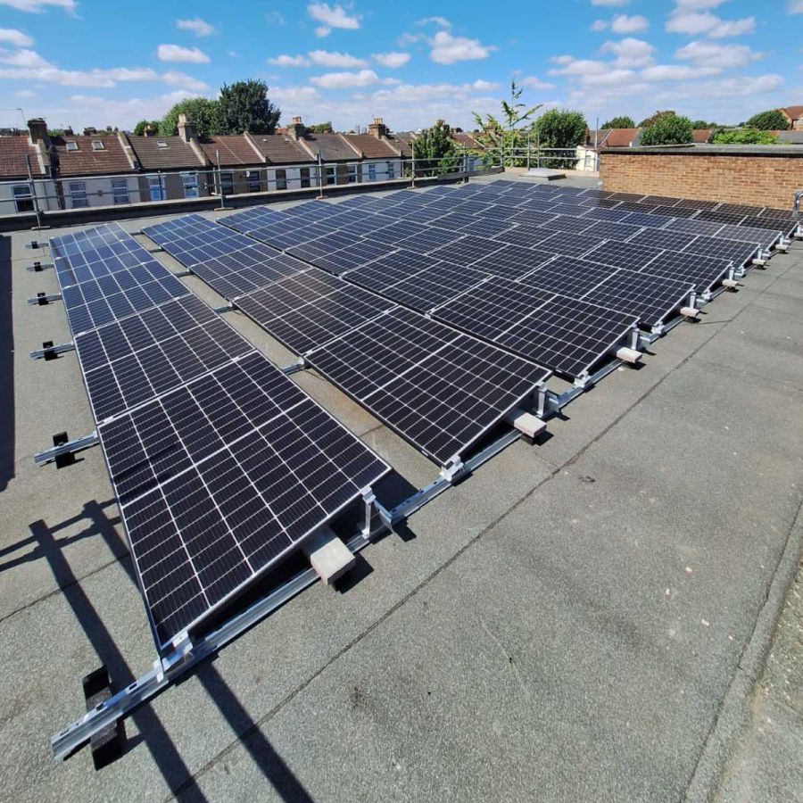 Battery storage system supporting a school’s energy use